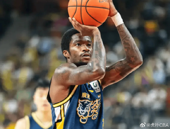 广东男篮双核伤缺 萨姆纳伤退萨林杰缺席