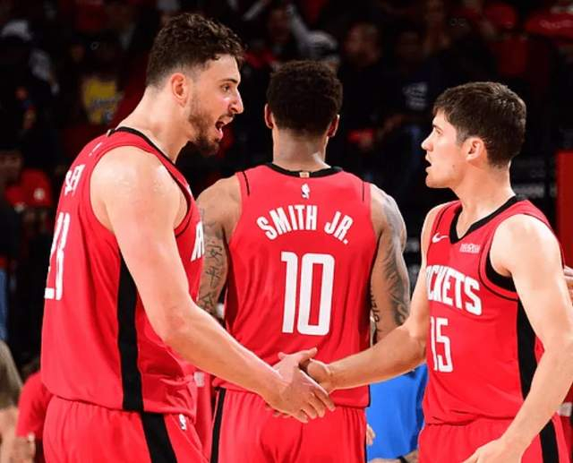 湖人3-0领先火箭 谢泼德伊森崩盘成败因